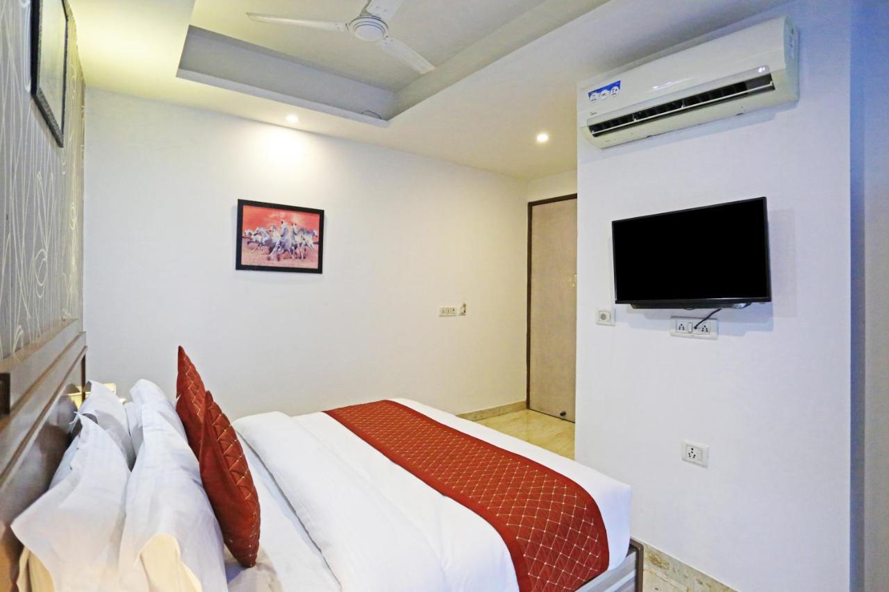 Hotel The Best Near Delhi Airport Nova Deli Exterior foto
