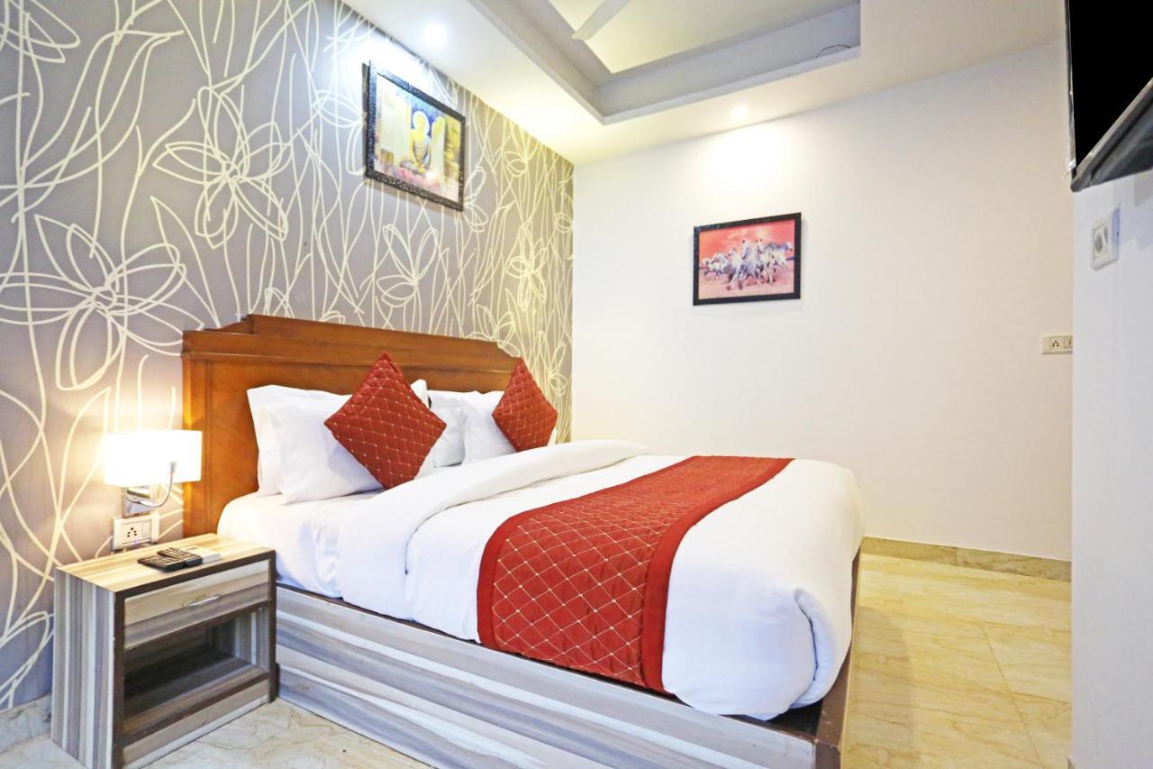 Hotel The Best Near Delhi Airport Nova Deli Exterior foto
