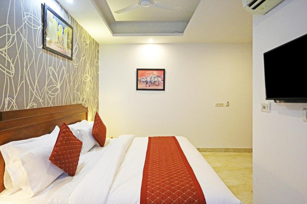 Hotel The Best Near Delhi Airport Nova Deli Exterior foto