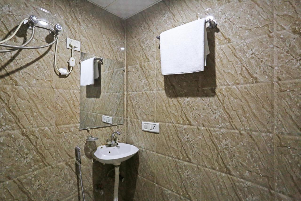 Hotel The Best Near Delhi Airport Nova Deli Exterior foto