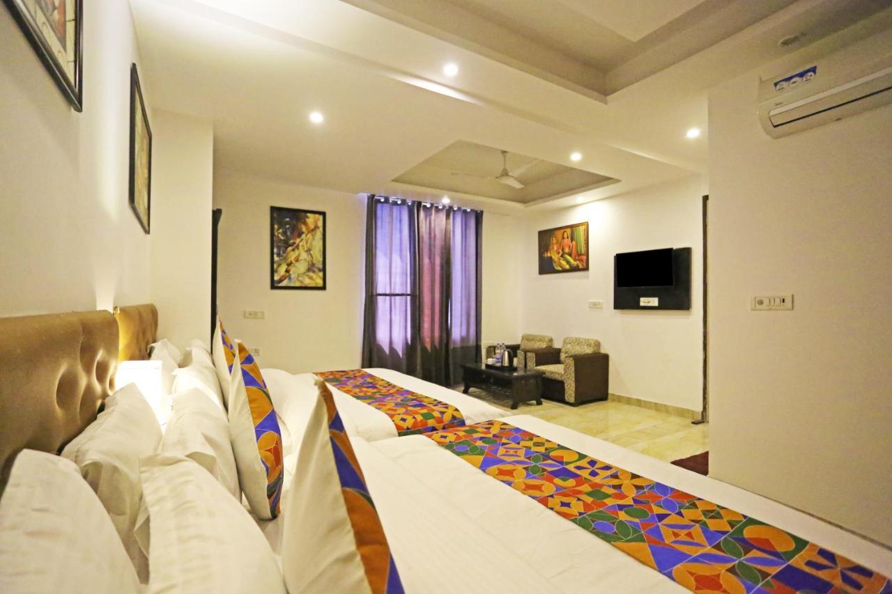 Hotel The Best Near Delhi Airport Nova Deli Exterior foto